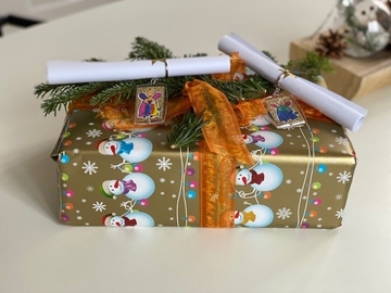 schön eingepacktes Geschenk