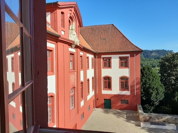 Blick aus dem Fenster aus der 2. Etage in den Schlossgarten