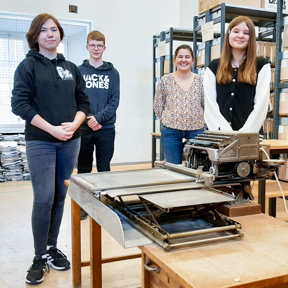 3 Praktikanten mit Frau Schwering